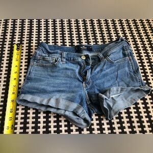 Hollister low rise shorts